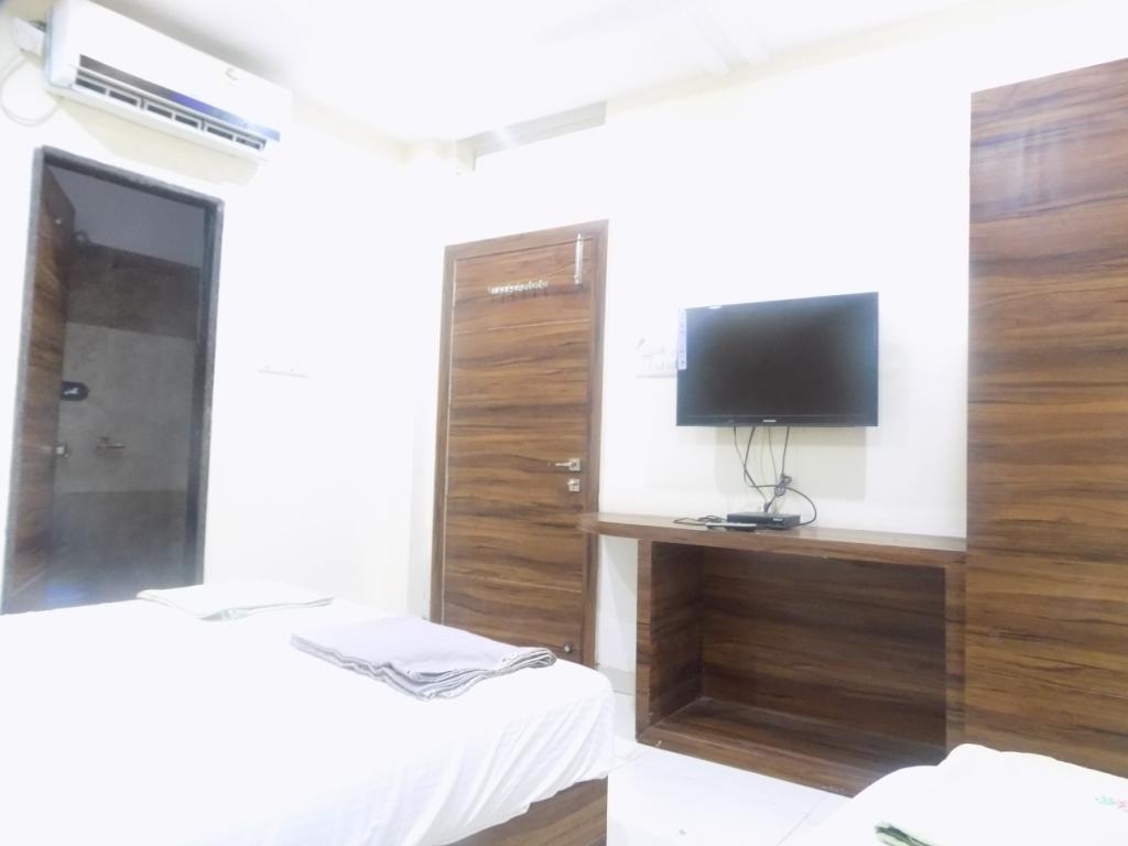 Hotel Tathastu Ujjain Exterior foto